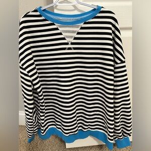 Trendy oversized crew neck sweatshirt